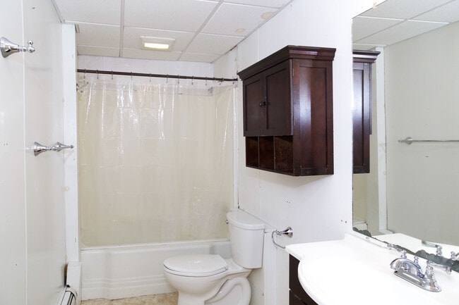 Building Photo - 55 Loomis St Unit B Rental