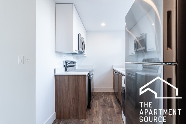 Photo - 940 W Carmen Ave