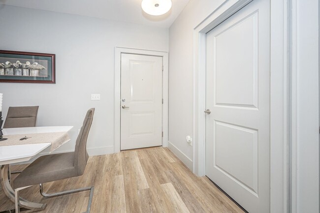 Building Photo - Fully Furnished Condo Near Downtown Ocean Springs