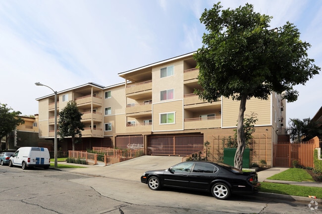 Garnsey Apartments - Garnsey Apartments