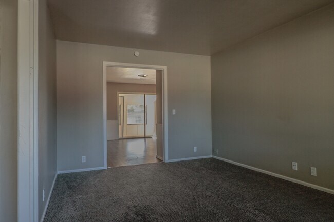 Photo - Pre-Leasing - 3 bed 2 bath