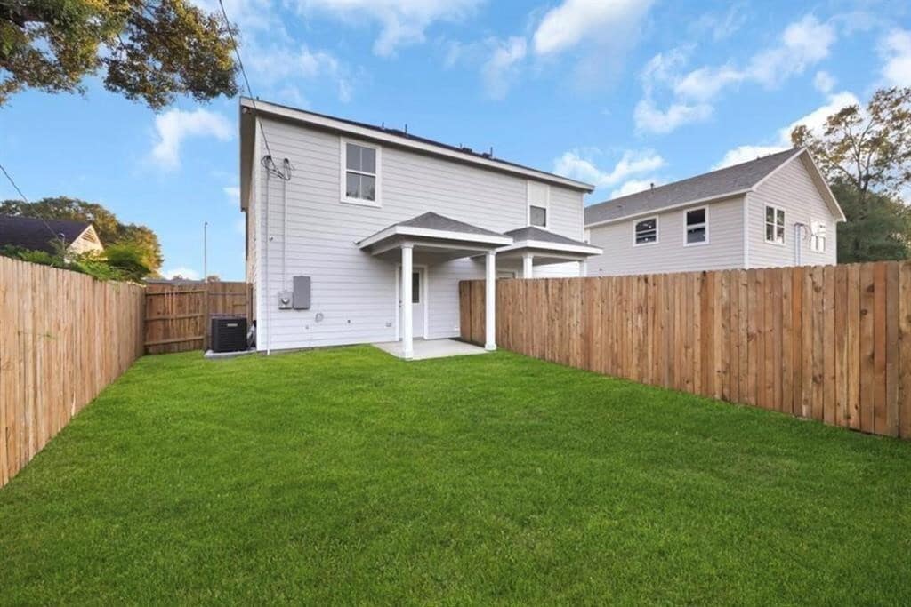 Photo - 5807 Southmund St