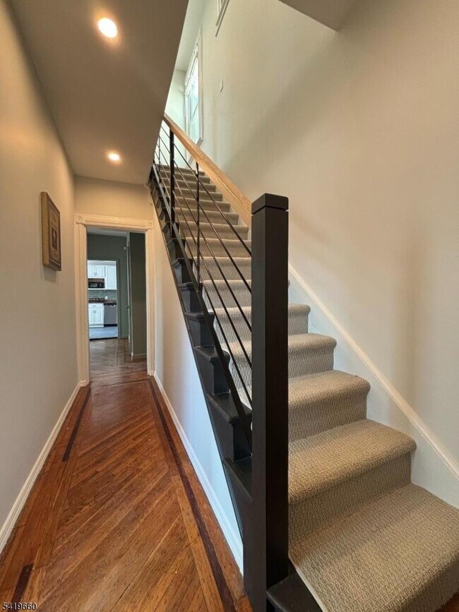 Photo - 108 Thomas St