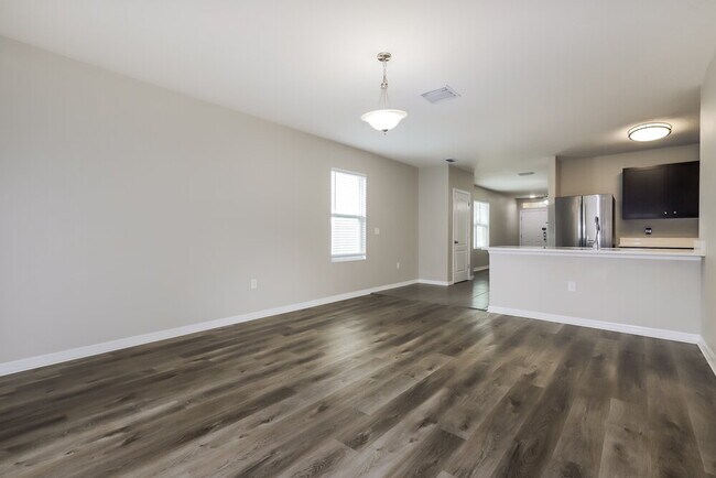 Photo - 10529 Whispering Hammock Dr