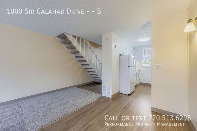 Photo - 1000 Sir Galahad Dr Unidad B