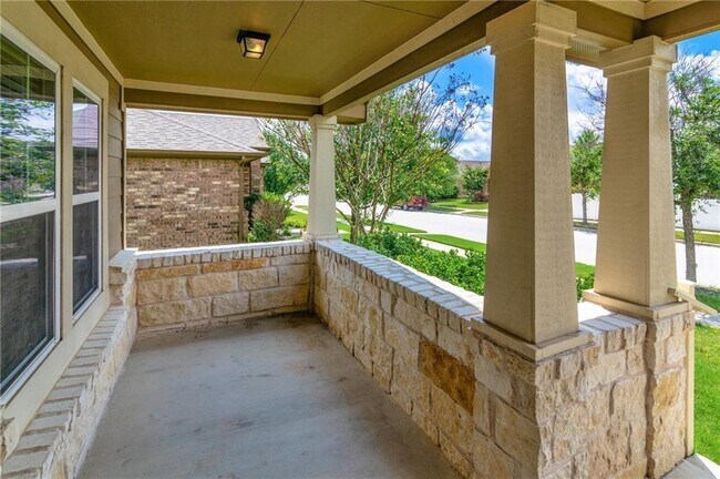 Photo - 1003 Alamo Plaza Dr