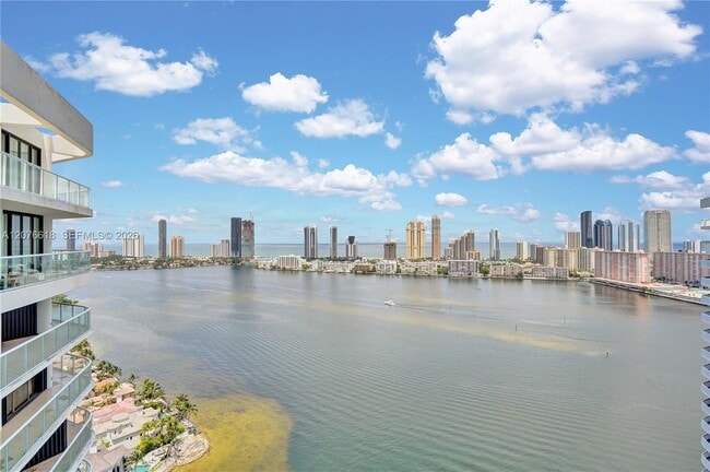 Photo - 4000 Island Blvd Unit PH2