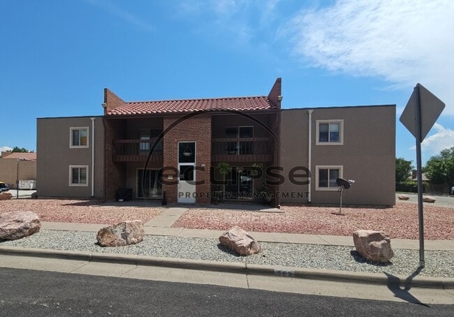 Building Photo - 512 Bell Ct Unit B6