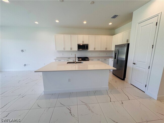 Photo - 2864 Bloomfield Wy