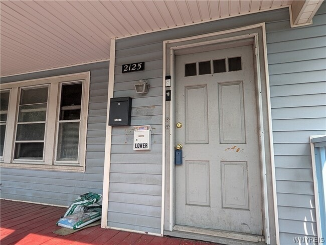 Photo - 2125 Niagara St