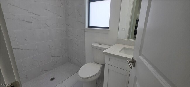 Photo - 927 Chenault St