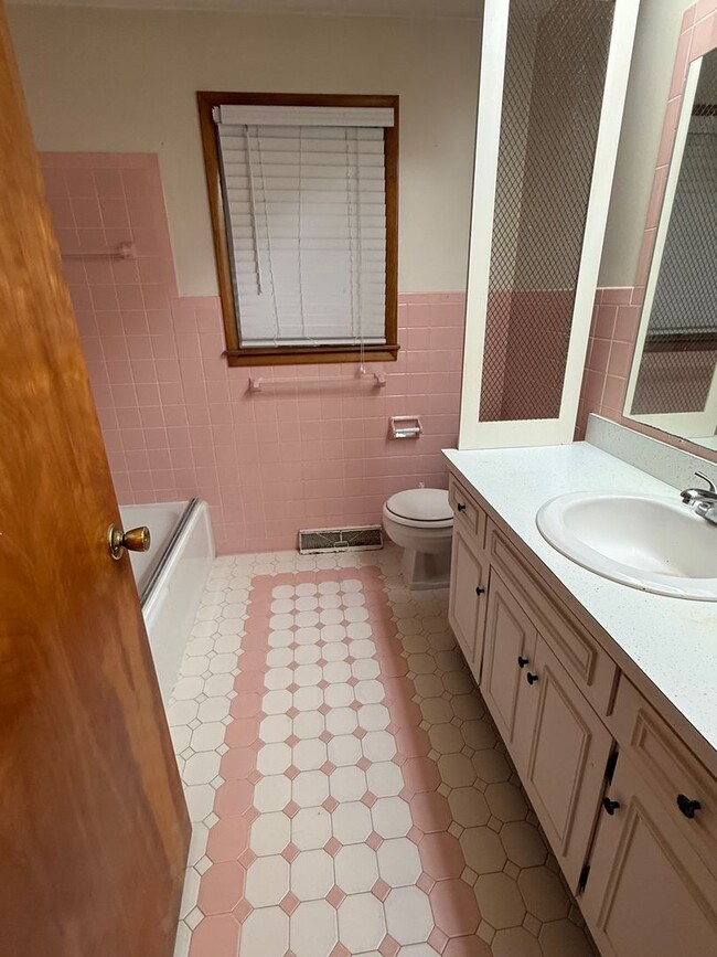 Photo - 712 Mellen Dr Unit 712 Mellen Dr