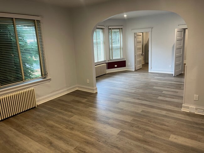 Photo - 1502 N Oakes St