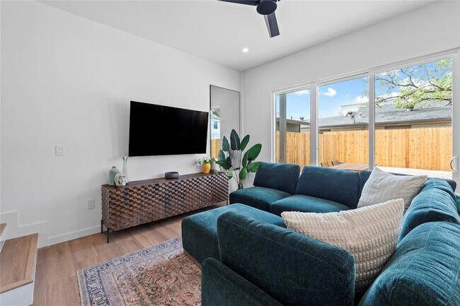 Photo - 506 Krebs Ln Unit 2