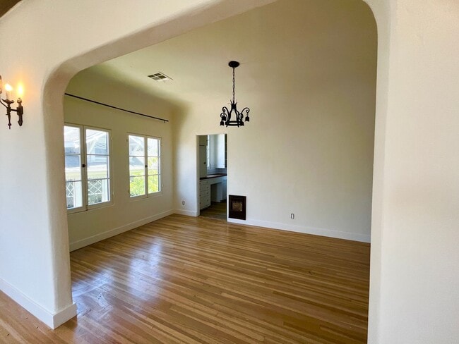 Photo - One of a kind castle on the hill Unit 1362 Lucile Ave  2 ACTIVE