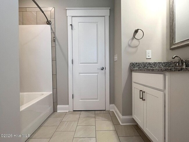 Photo - 404 Endicott Ct