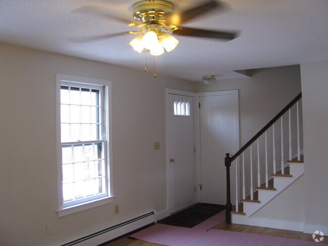 Building Photo - 58 Trailwood Dr Rental