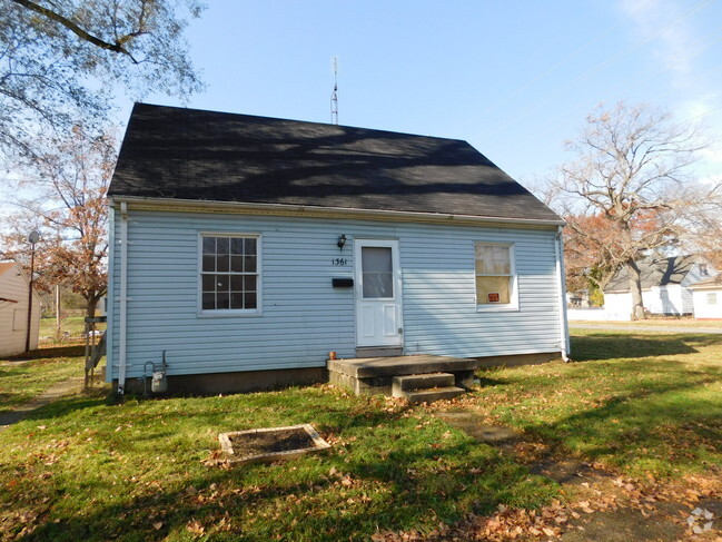 Building Photo - 1361 Huey St Rental