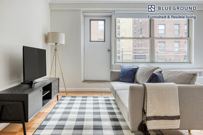Building Photo - 210 W 89th St Rental