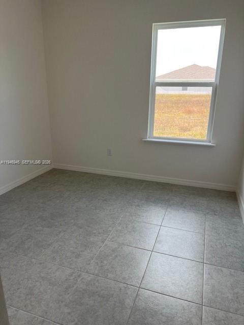 Photo - 2027 Churchill Ave N