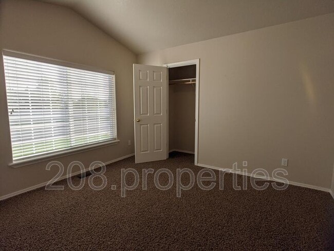Photo - 611 N Kayden Way