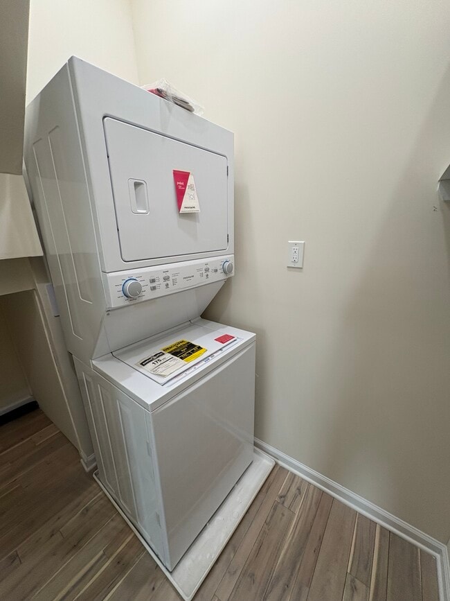 Photo - 305 W Clay Ave Unit 2