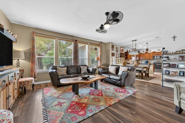 Photo - 1403 Melissa Oaks Ln