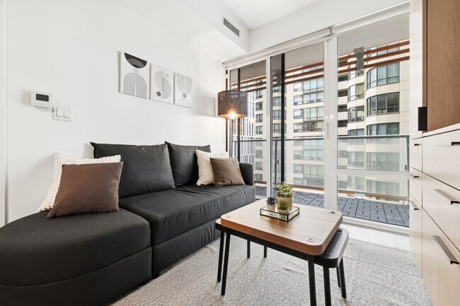 Building Photo - 18 Maitland Terrace Unit SI ID1383531P