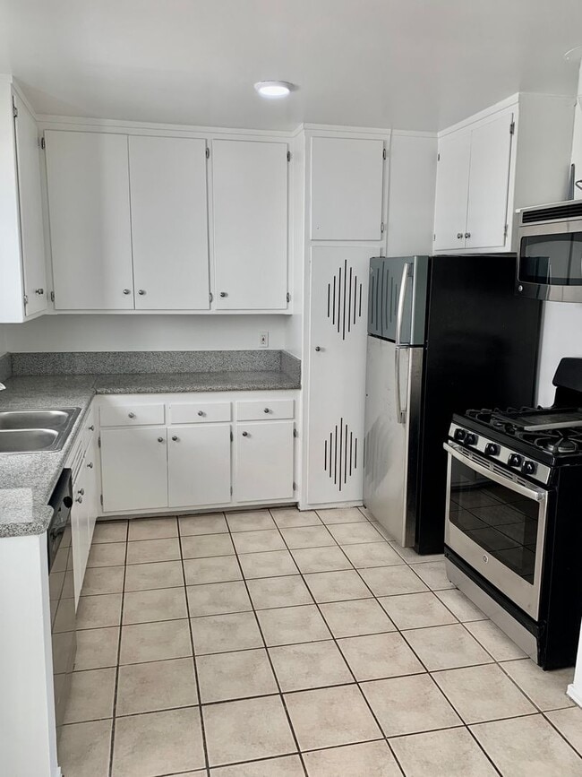 Photo - 8871 18th St