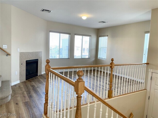 Photo - 3448 Balanced Rock St