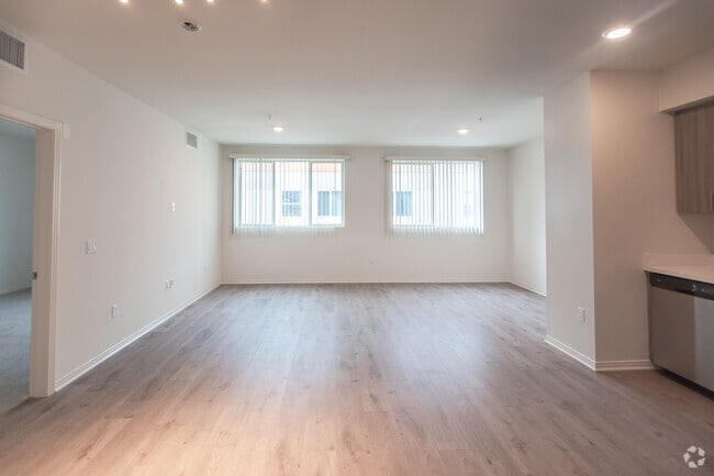 Aura NoHo Luxury Apartments