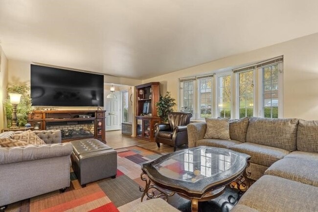 Photo - 485 Milbeth Dr