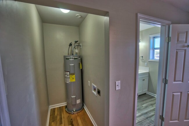 Photo - Alabama Avenue Flats