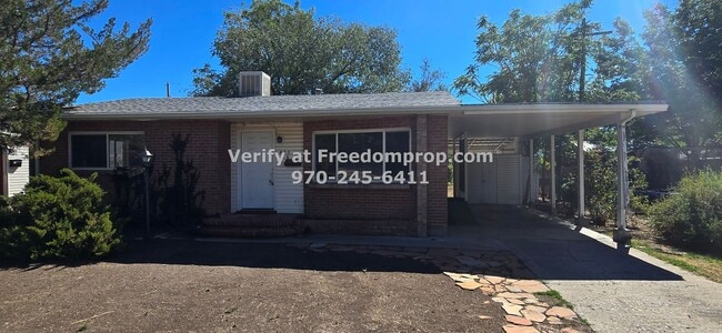 Building Photo - Near CMU 3 Bedroom 1.5 Bath House