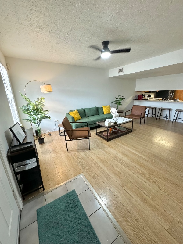 Building Photo - 3 Chatelaine Cir SE Rental