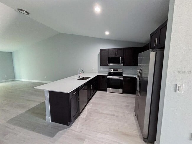 Photo - 8456 Dinnano St