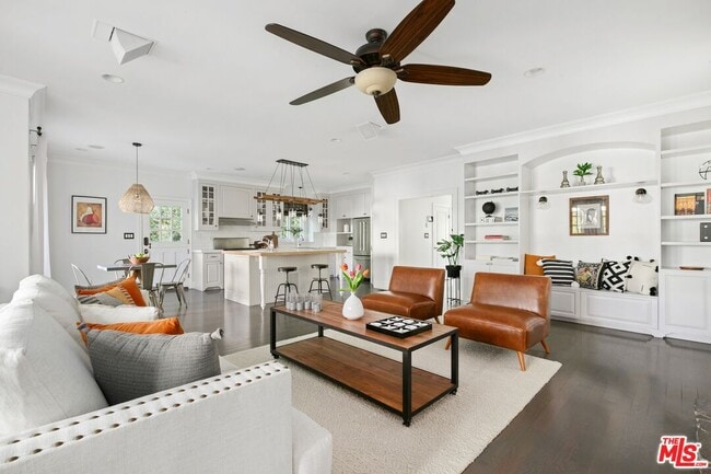 Photo - 11217 Kling St