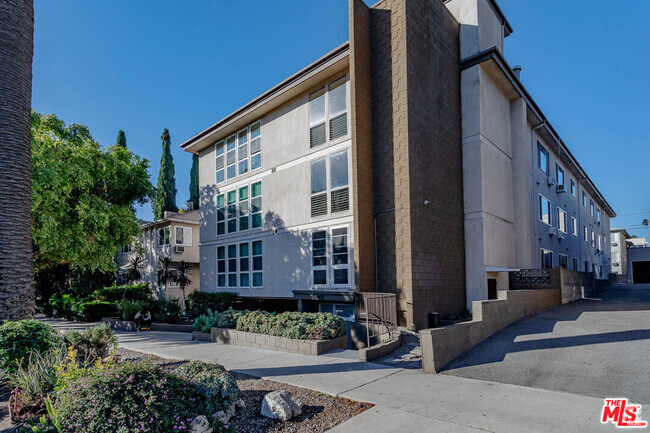 Building Photo - 1833 Normandie Ave Unit 203 Rental