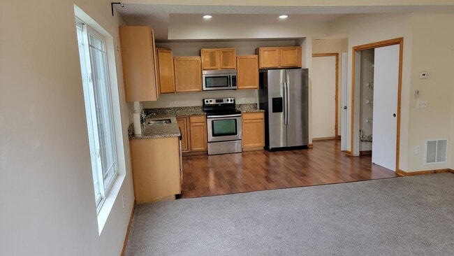 Photo - 8601 Westown Pky