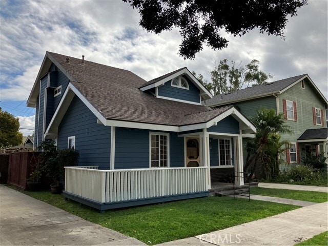 Building Photo - 820 Loma Ave Rental