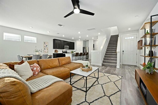 Photo - 7318 Harmony Shoals Bnd