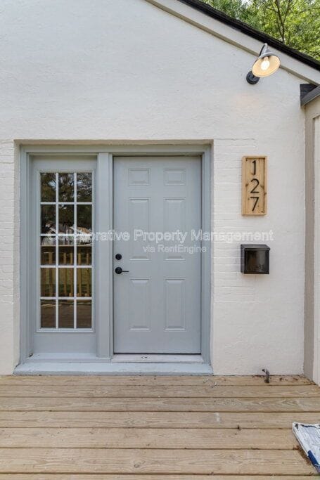 Photo - 127 Hibiscus Ave