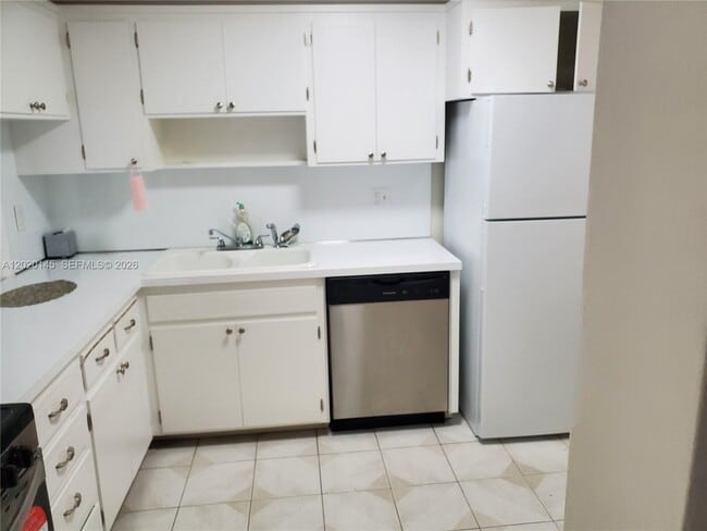 Photo - 330 SE 2nd St Unit 203H