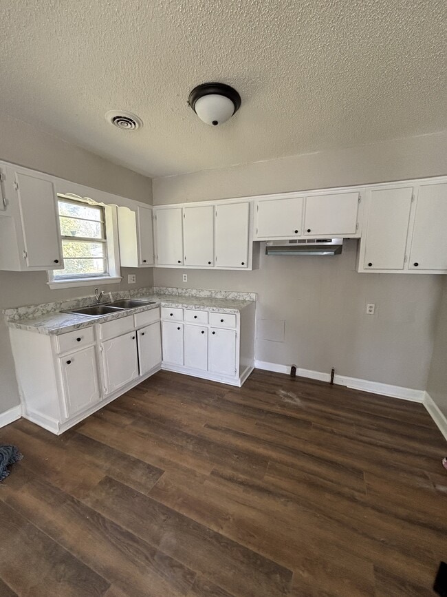 Photo - 131 Tisdale St