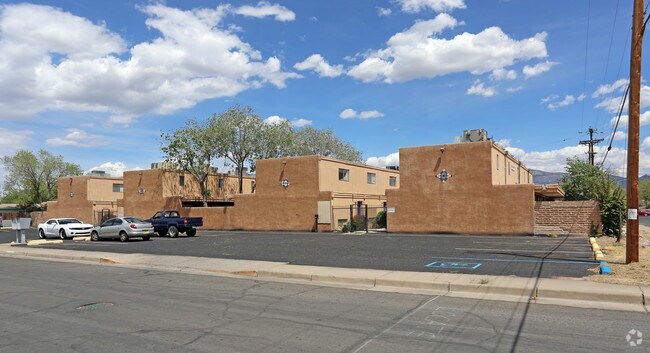 Somerset Lofts, 700 Truman St. NE, Albuquerque, NM, 87110 - Somerset Lofts