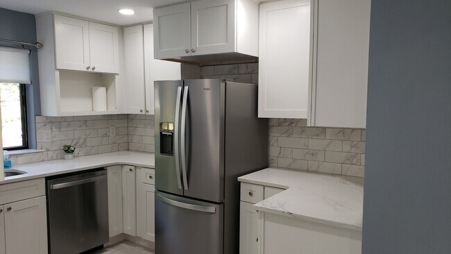 Photo - 2421 Old Stone Mill Dr Unidad 2421