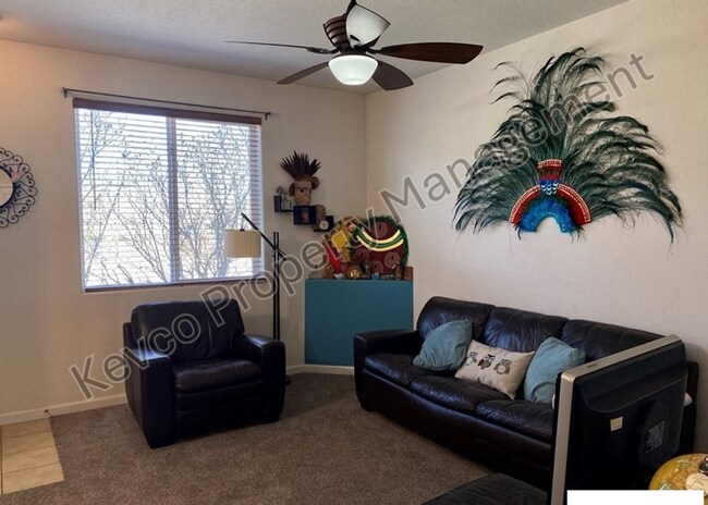 Photo - Live, Work, Relax - Comfortable Townhouse with AC