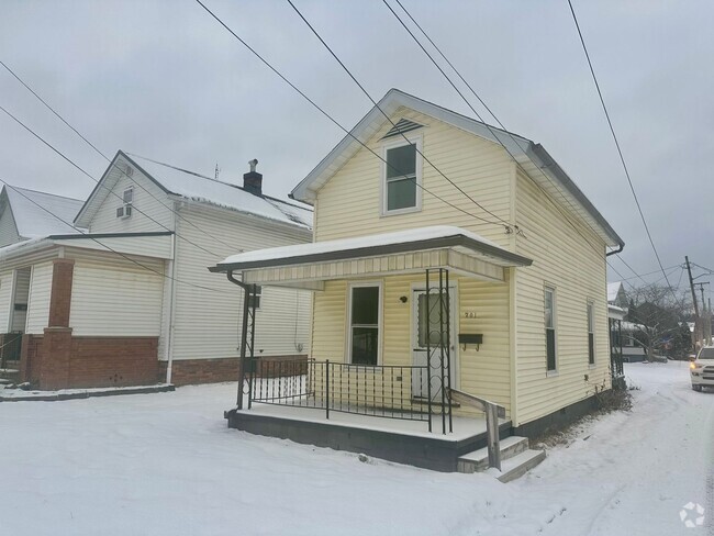 Building Photo - 2-Bed House Uhrichsville