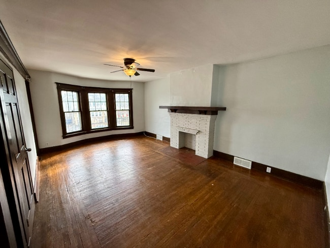 Photo - 46 Roanoke Pkwy Unit 2