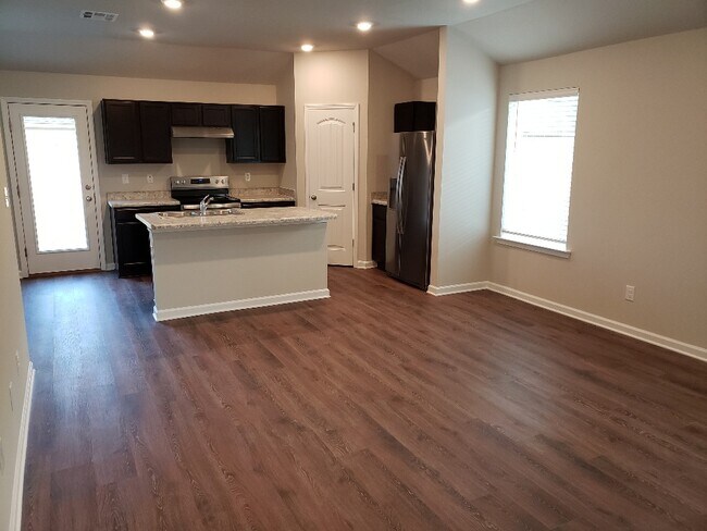 Photo - 5668 Magnolia de Percy Dr